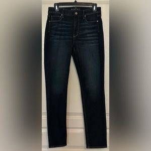 NWOT - White House Black Market “The Sculpt” Skinny Ankle Jeans